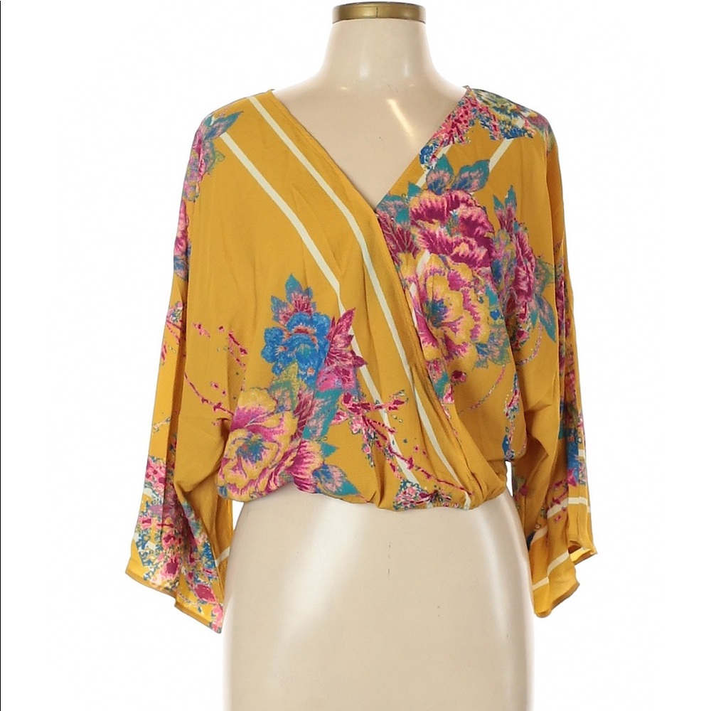 FLYING TOMATO floral yellow kimono cropped top